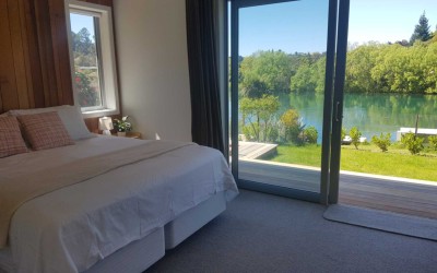 Riverside-view_bedroom